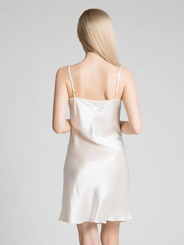 19 Momme Classic Round Neck Mid-Length Silk Chemise