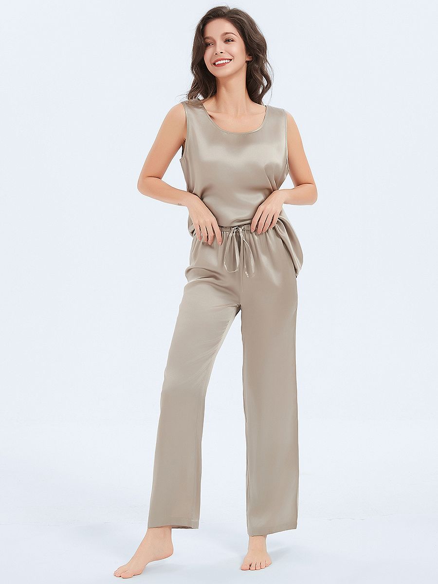 19 Momme Round Neck Silk Tank Top and Pajama Pants Set for Women