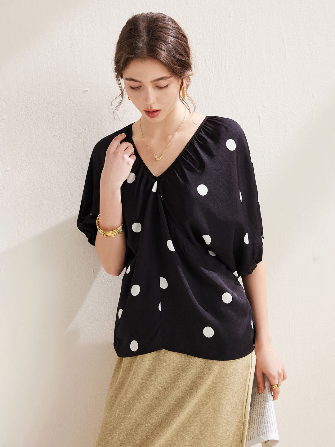 Gathered V-Neck Polka Dot Bawting Sleeve Silk Shirt Short Sleeve Silk Top