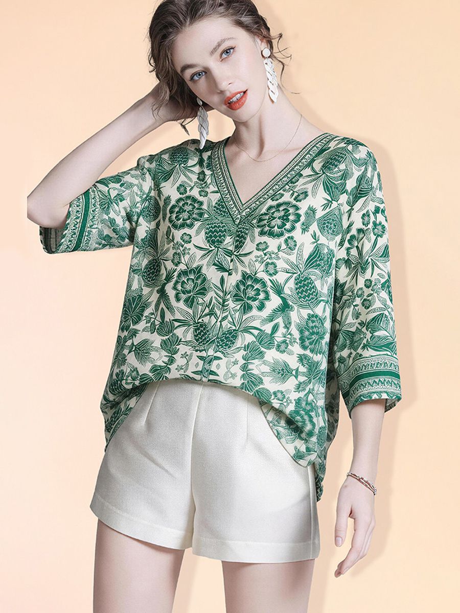 Women's 100% Mulberry Silk Green Floral Print V-Neck Blouse Elegant Relaxed Fit 3/4 Sleeve Silk Shirt