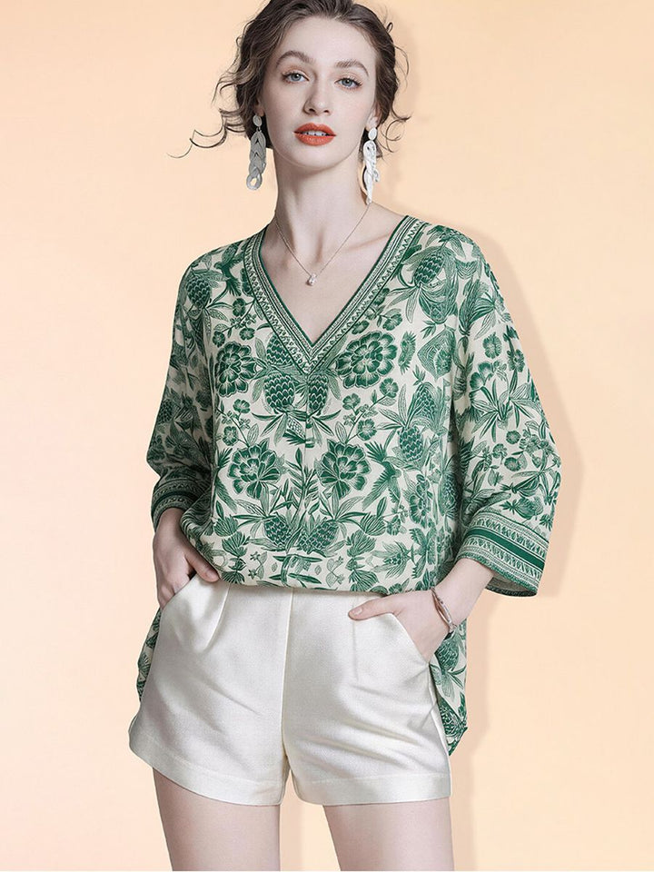Women's 100% Mulberry Silk Green Floral Print V-Neck Blouse Elegant Relaxed Fit 3/4 Sleeve Silk Shirt