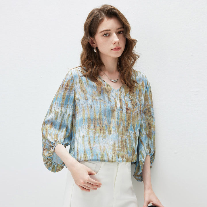 Women's Pastel Blue Printed Lantern Sleeve Lightweight V-Neck Silk Blouse