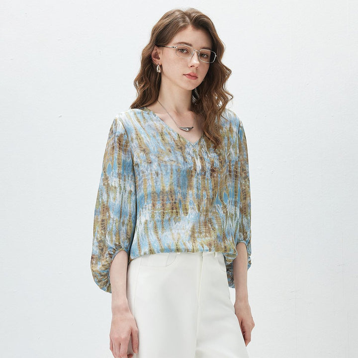 Women's Pastel Blue Printed Lantern Sleeve Lightweight V-Neck Silk Blouse