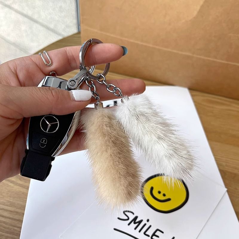 Real Mink Fur Mini Tail Car Keychain for Men and Women Simple Fluffy Bag Charm