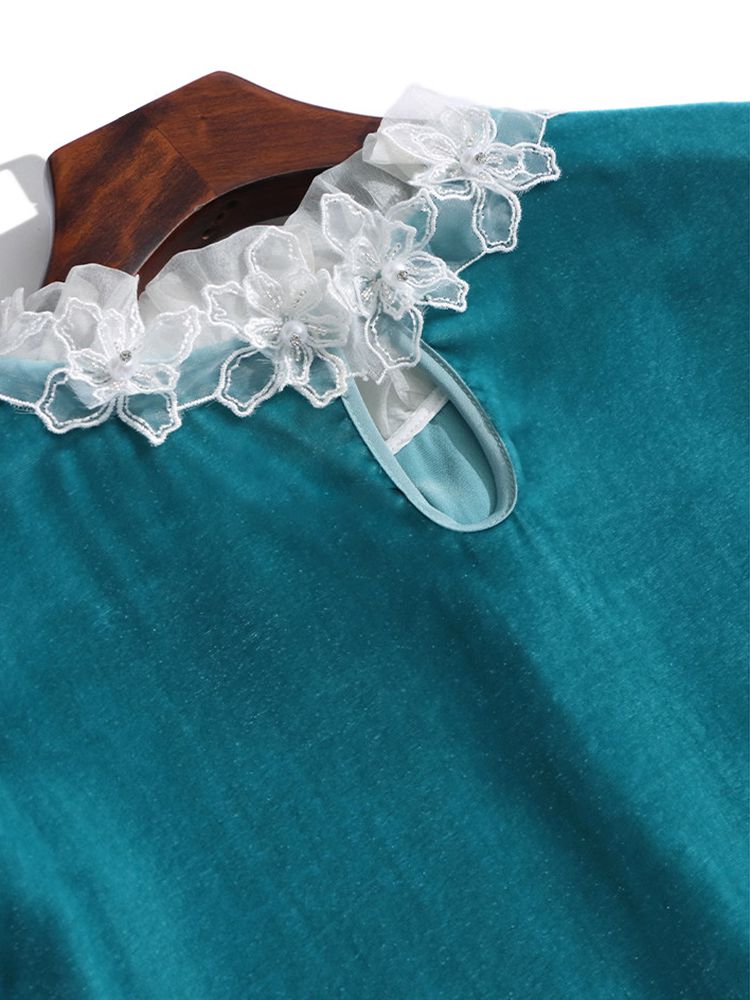 Women’s Turquoise Long Sleeve Silk Velvet Lace Trim Blouse