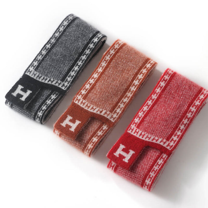 Women's Patterned 100% Cashmere Knitted Scarf with Letter "H" Detail