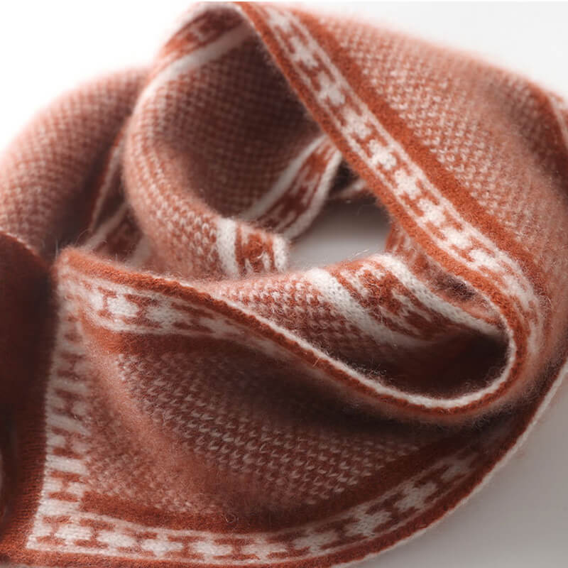 Women's Patterned 100% Cashmere Knitted Scarf with Letter "H" Detail