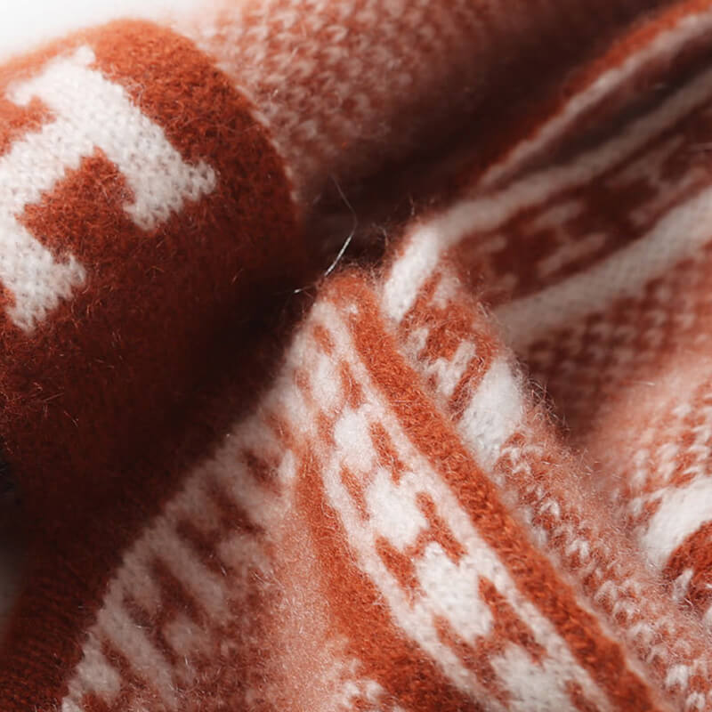 Women's Patterned 100% Cashmere Knitted Scarf with Letter "H" Detail
