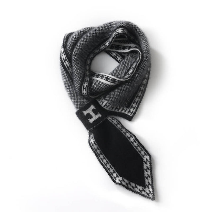 Women's Patterned 100% Cashmere Knitted Scarf with Letter "H" Detail