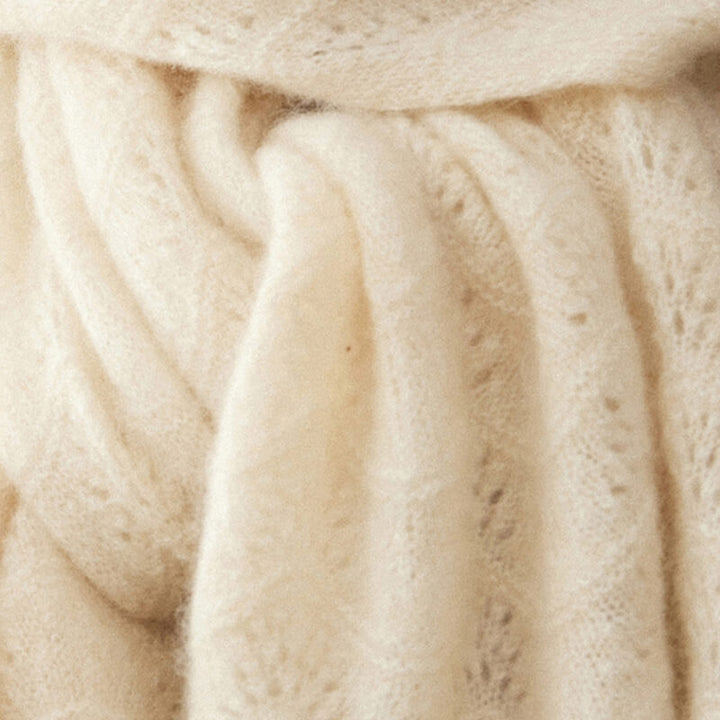 Women's Scalloped Edge Textured Knit 100% Cashmere Scarf