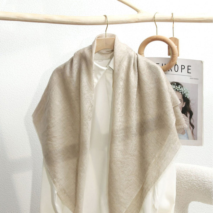 Women Summer Elgant Jacquard Lightweight Cashmere Square Shawl