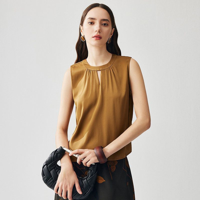 Round Keyhole Neck Sleeveless Mulberry Silk Tank Top for Women