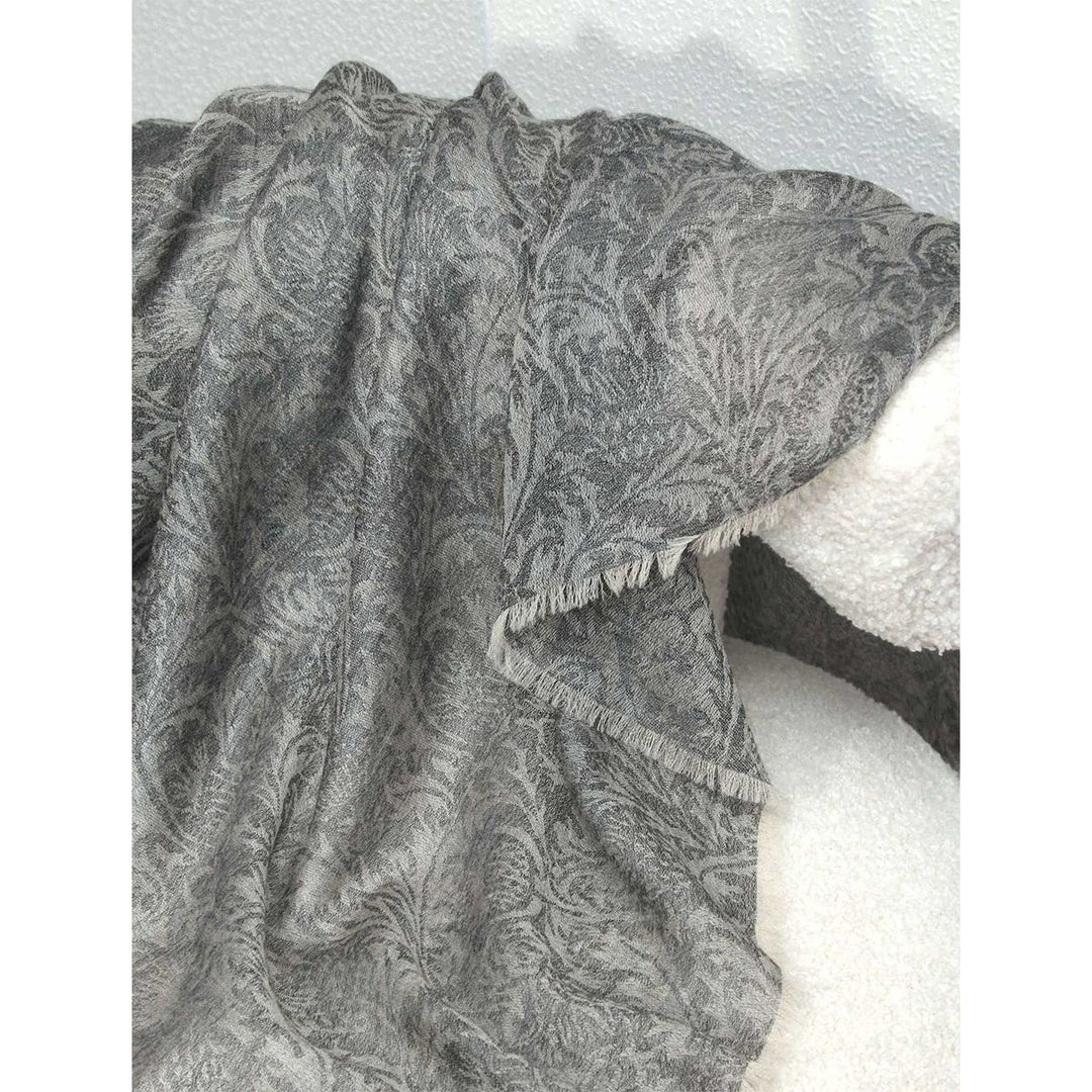 Women Summer Elgant Jacquard Lightweight Cashmere Square Shawl