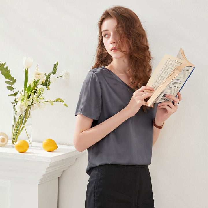 22 Momme Basic V-Neck Pure Mulberry Silk Short Sleeve T-Shirt