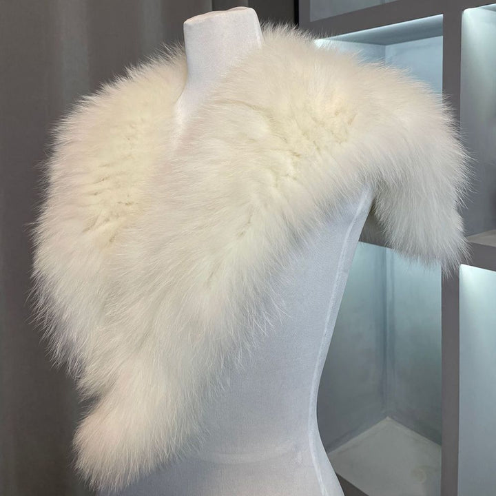 Luxury Fox Fur Shawl Collar Fluffy Soft Fur Stole Cape with Crystal Clasp