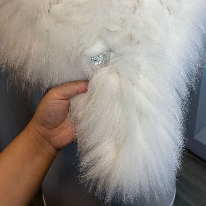 Luxury Fox Fur Shawl Collar Fluffy Soft Fur Stole Cape with Crystal Clasp