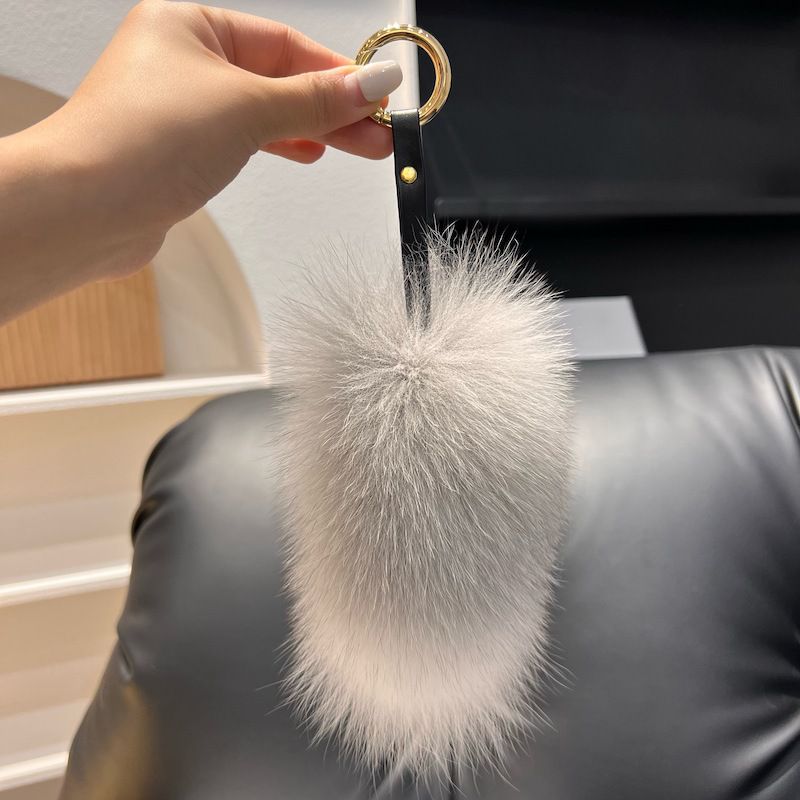 Cute Small Tail Real Fox Fur Keychain Luxury Fluffy Fur Bag Charm