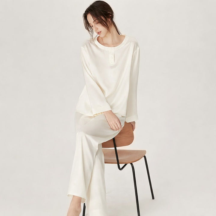 22 Momme Round Neck Long Sleeve Pullover Silk Pajama Set for Women