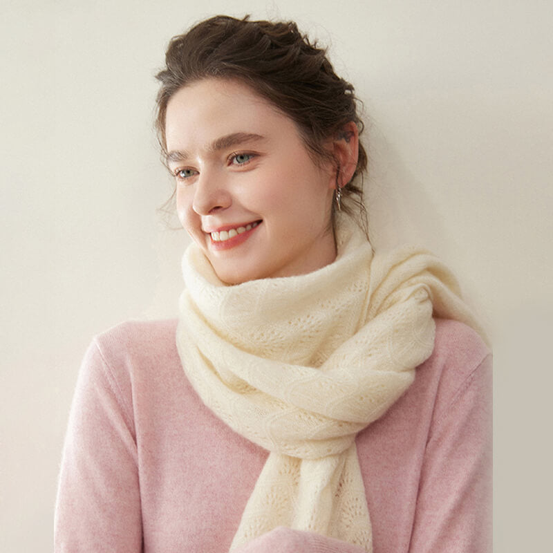 Women's Scalloped Edge Textured Knit 100% Cashmere Scarf