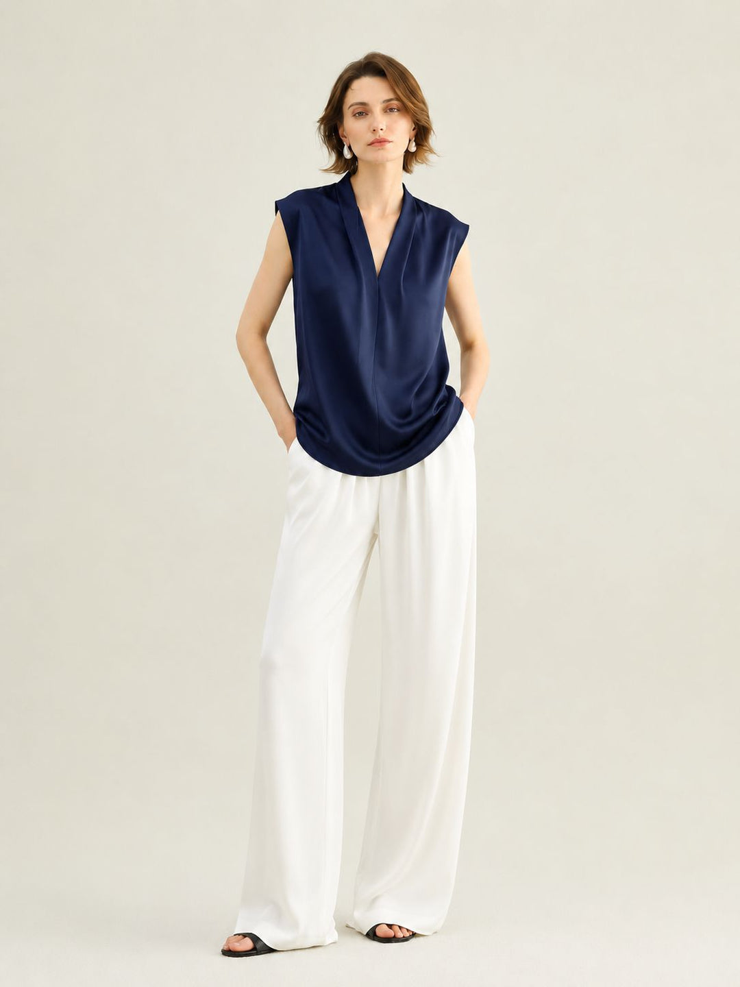 Women's Mulberry Silk Sleeveless V-Neck Blouse