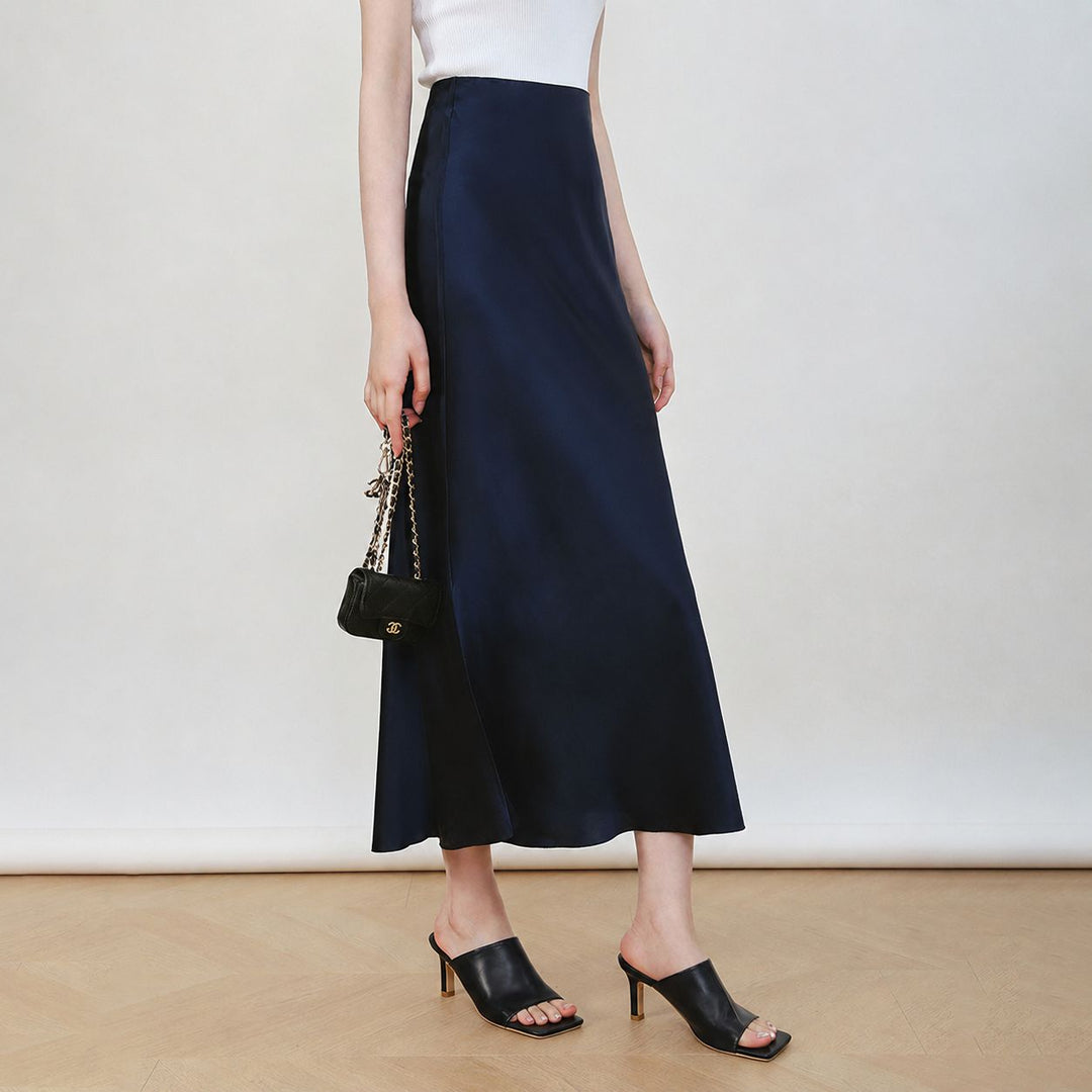22 Momme Mulberry Charmeuse Silk Midi Skirt with Side Slit