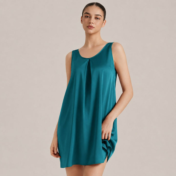 22 Momme Women's Relaxed-Fit Sleeveless V-Neck Silk Nightgown